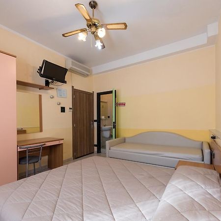 Hotel Santa Maria Финале Лигуре Екстериор снимка