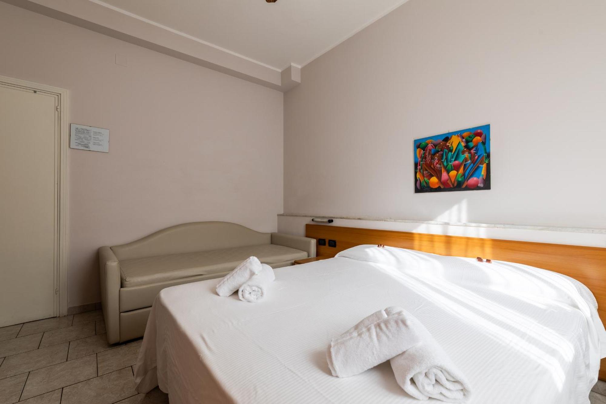 Hotel Santa Maria Финале Лигуре Екстериор снимка